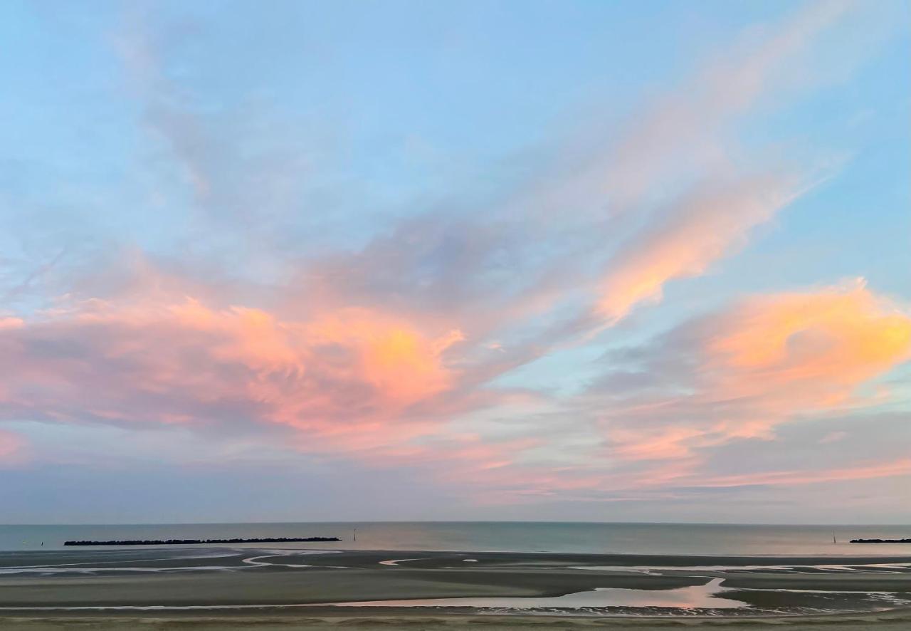 Appartement Sur La Plage De Malo Les Bains Vue Mer 됭케르크 외부 사진